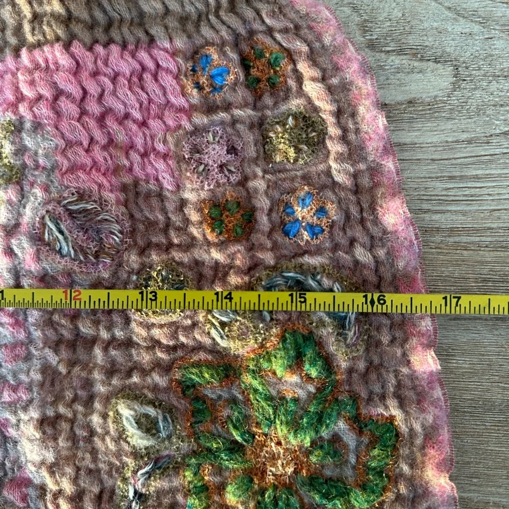 Vtg‎ wool crewel flower embellished Pulvermacher Designs NYC scarf